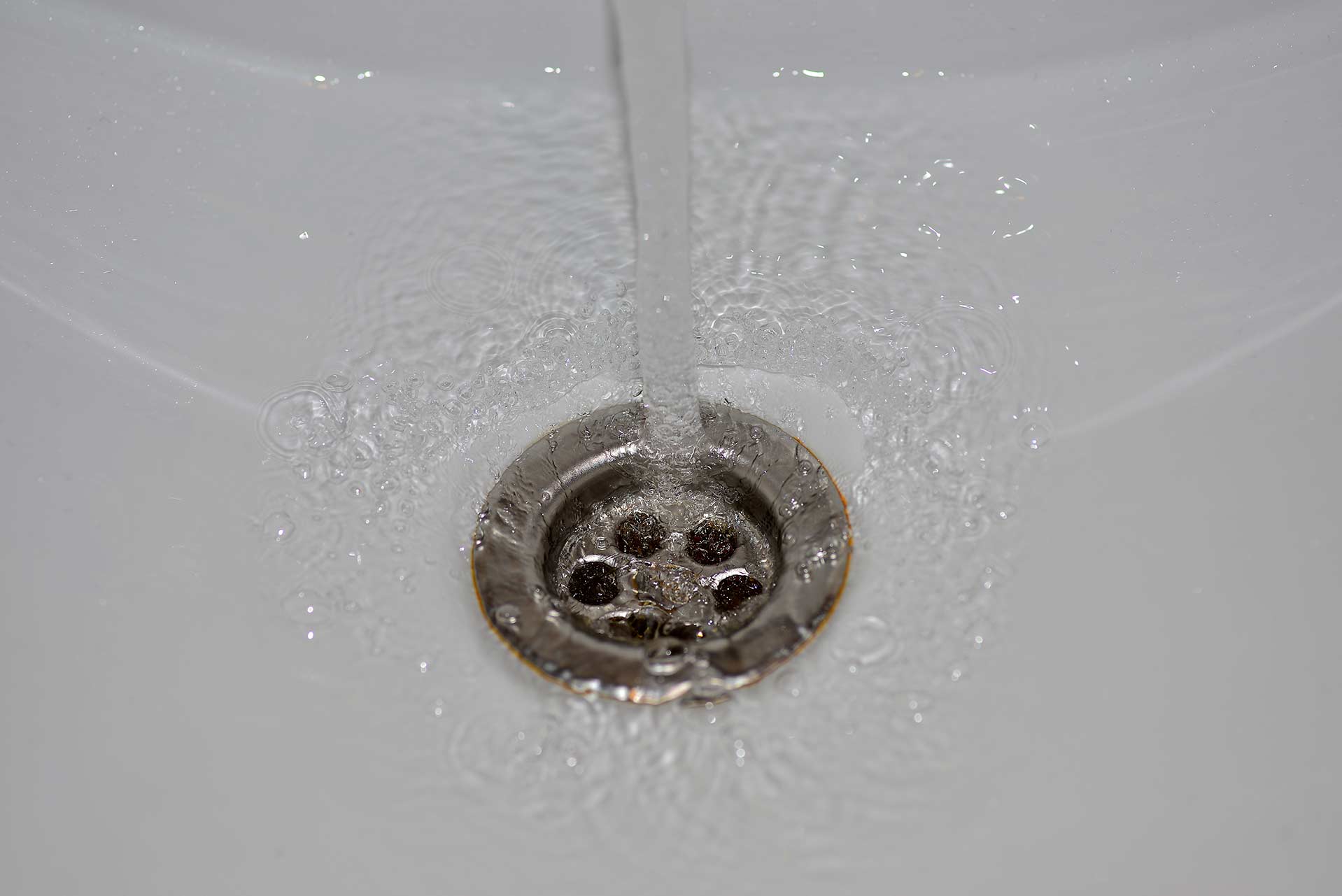 A2B Drains provides services to unblock blocked sinks and drains for properties in Slough.